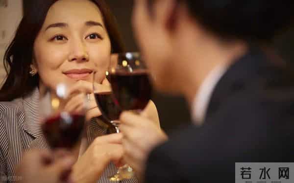 江苏29岁女子太邋遢相亲全失败 女子：谁愿娶我 我不要一分彩礼