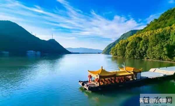 老了才明白：父母开始看你脸色了，不是他们怕你，而是他们老了。