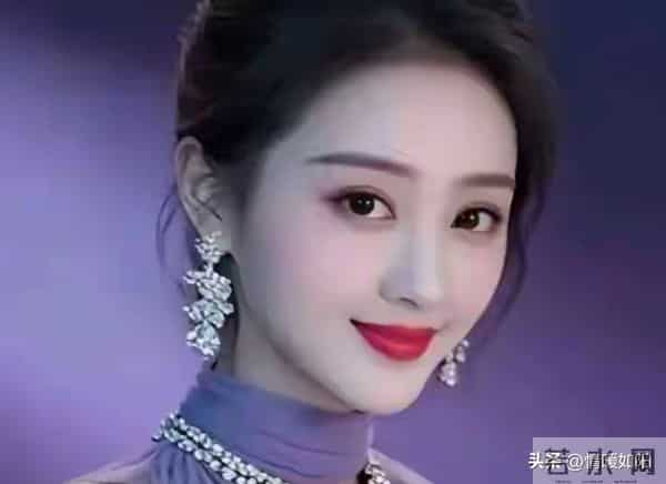 一个女人最大的悲哀，就是轻易向别人透露这两件隐私，真的很傻