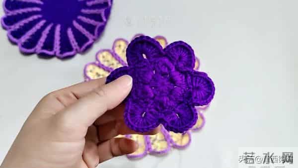 绮络抱枕：绮络花片别闲置，拼个抱枕给小章，有教程，新手也能做