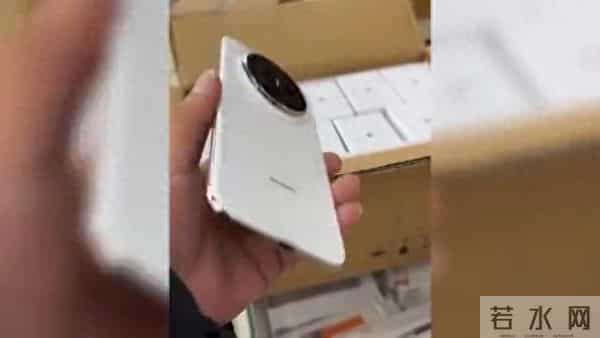 华为Mate70Air真机开箱，白色颜值真的太高了！