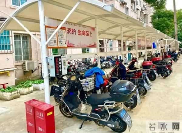 怀疑过电动车，甚至怀疑天冷，唯独没怀疑小区充电桩