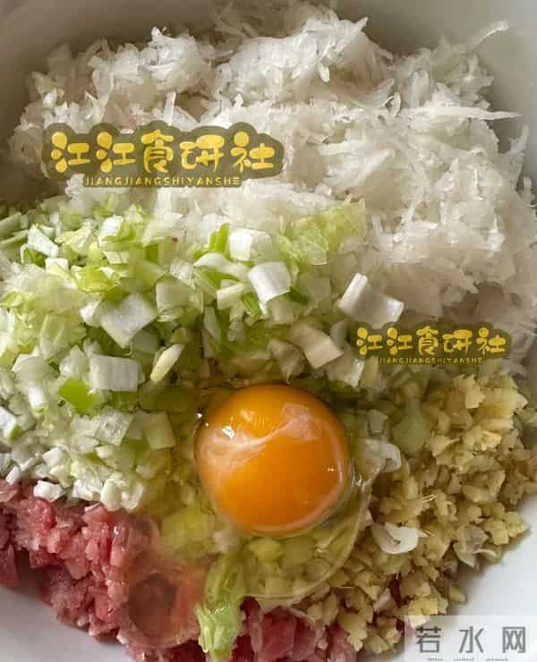 白萝卜治咳嗽有奇效，这样搭配比药还管用，学会受用一生