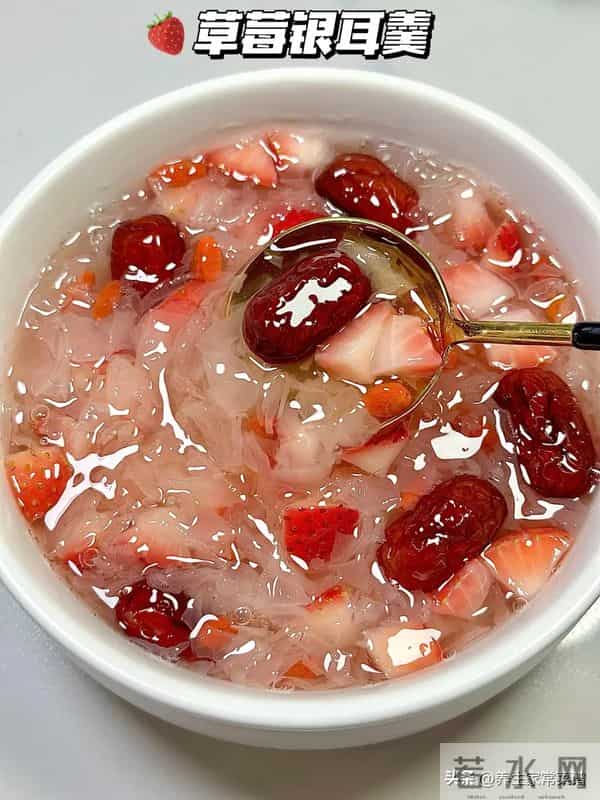 老得慢的女人，都爱吃这4种食物！补充胶原蛋白，皮肤紧致 气色好