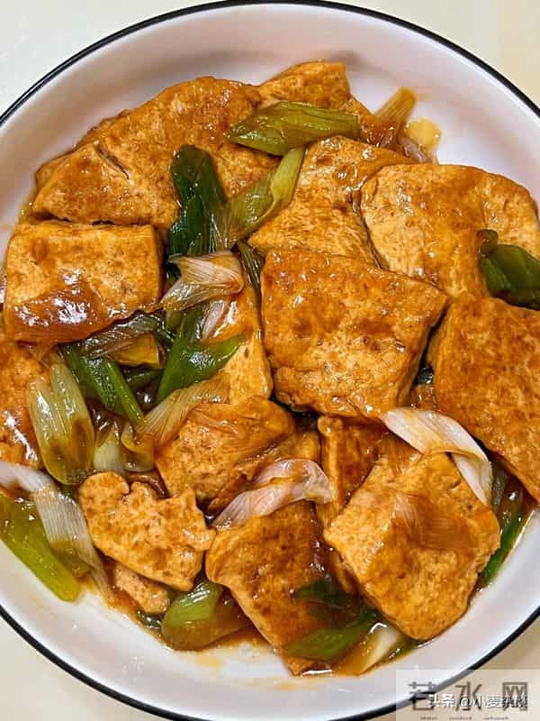 血管清道夫！隔两天吃一次，调血脂，稳血压，头不晕了！