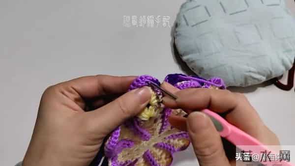 绮络抱枕：绮络花片别闲置，拼个抱枕给小章，有教程，新手也能做