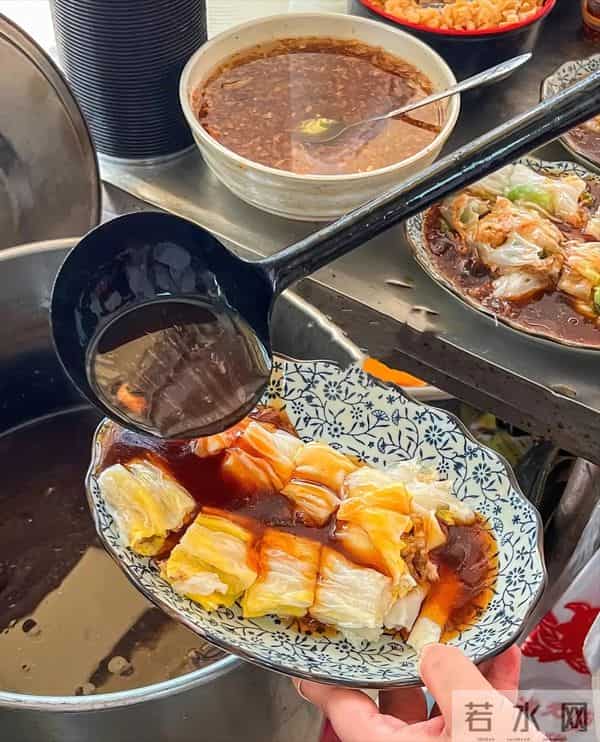 真是作的啊，包子店老板嫌赚的少，改成这个后，两个月就倒闭了？