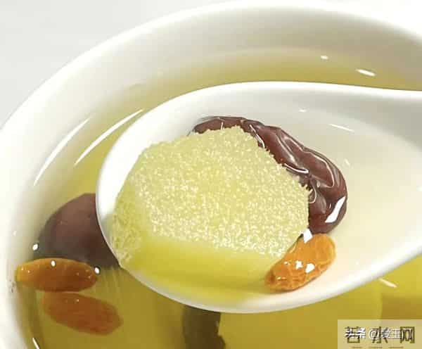 冬天的甘蔗是大补，这5种煮水搭配，清热止咳，养肺养脾养全身！