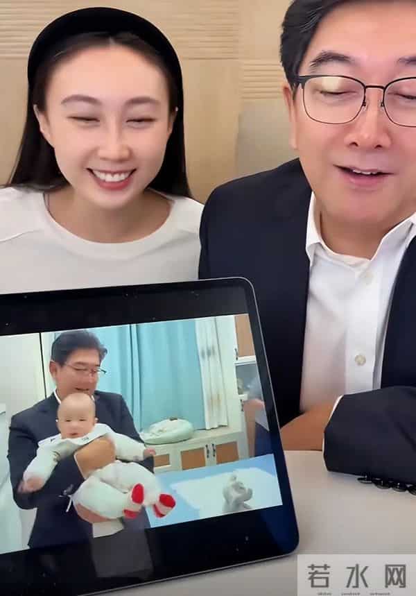 水均益到泉州女婿家做客，和前妻同框还抱外孙女，对女婿称呼疏离
