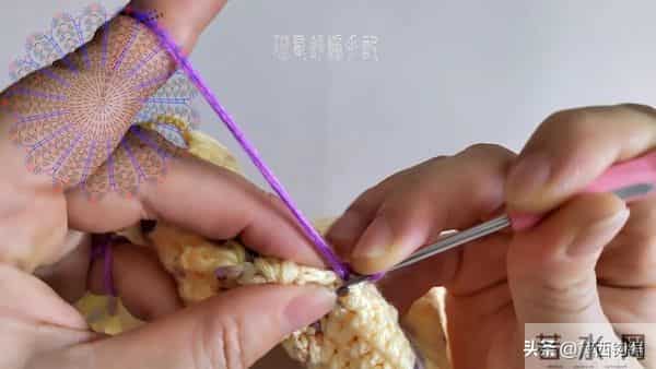 绮络抱枕：绮络花片别闲置，拼个抱枕给小章，有教程，新手也能做