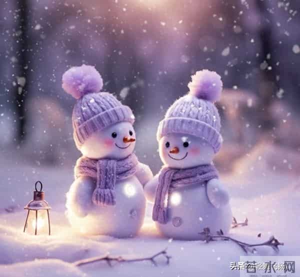 头像 - 浪漫的紫色雪人