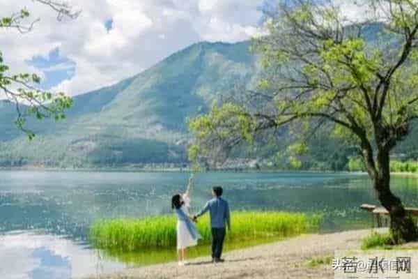 老了才明白,孩子不是恩人的延续,给太多反而养成仇人,适度爱