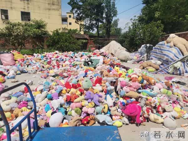 警惕!家中潜伏的12个“甲醛大户”,有立刻扔,个个都是放毒高手