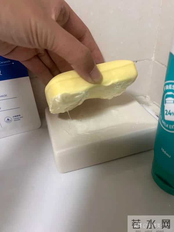 被59岁阿姨的“卫生间智慧”征服了，网友：会过日子的人真了不起