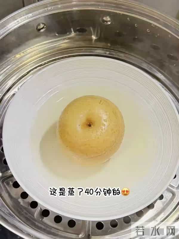 【秋冬咳嗽克星！一颗雪梨蒸出5种润喉方，全家抢着喝】