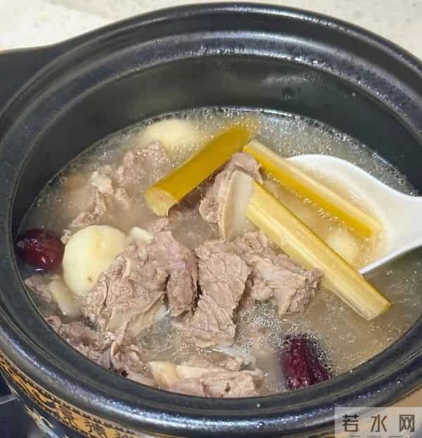 寒冬不惧冷！中老年必吃5款“暖身王”，补足阳气，手脚暖过冬