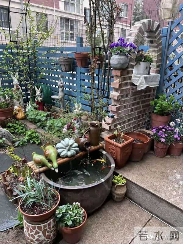 有了院子，一定要放个水缸，院里那口缸，是安放灵魂的老地方