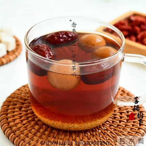 失眠的人注意！真正的“助眠救星”找到了，不是桂圆，是它