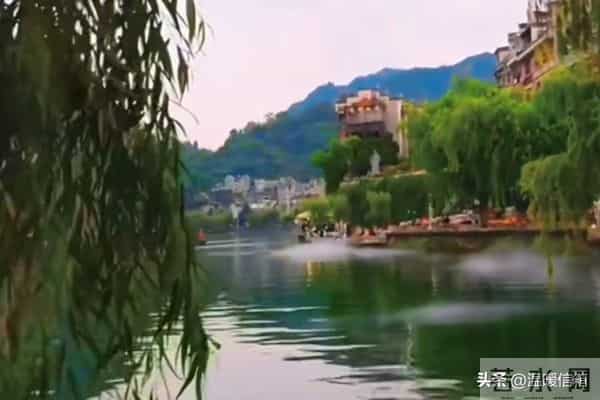 积善之家，福泽绵长：善良为基，命格生辉