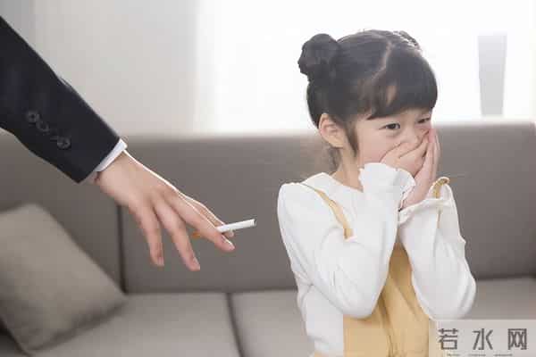 白血病越来越年轻化，医生再次告诫：这几样零食，千万别给孩子吃