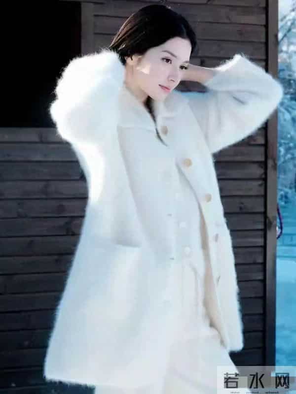 山西大同一校花好漂亮， 国色天姿，眉眼带笑 美的让人移不开眼