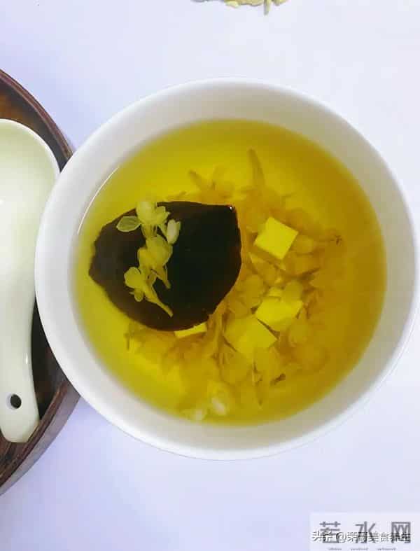 陈皮配一宝，专“刮”肺中痰！早晚喝一杯，喉咙清爽，呼吸顺畅。