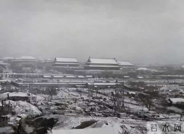 1958年，如何给大会堂的东门廊柱搬家：高23米的钢筋混凝土柱子