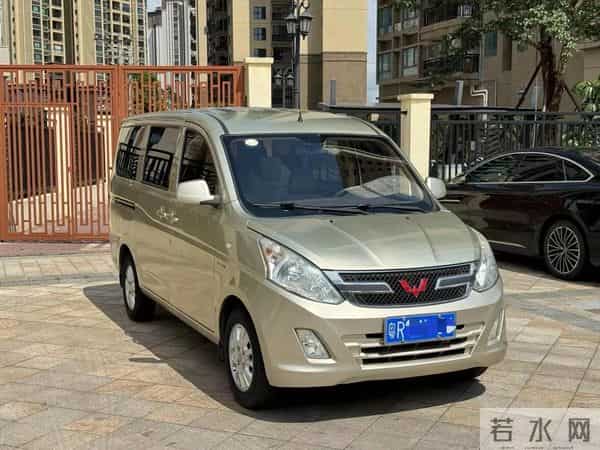 有人问奔驰的销售：你会买五菱吗？看看奔驰的销售是怎么回答的。