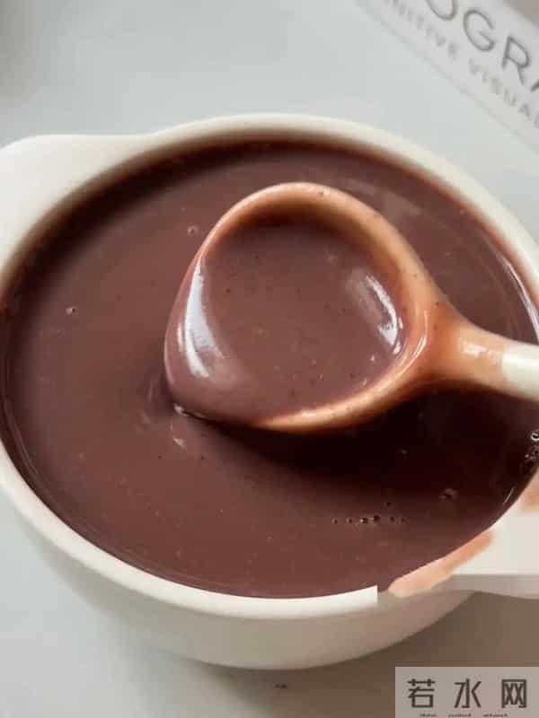 秋冬容易掉头发，坚持吃这3样，护发根润头皮！头发乌黑有光泽