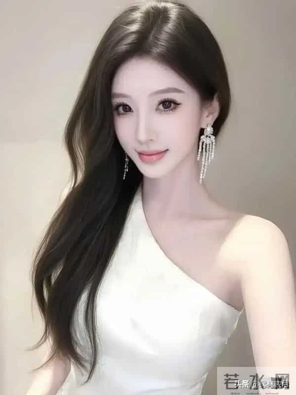 江西上饶一校花，170cm皮肤白到发光，身材也很顶级，太美啦