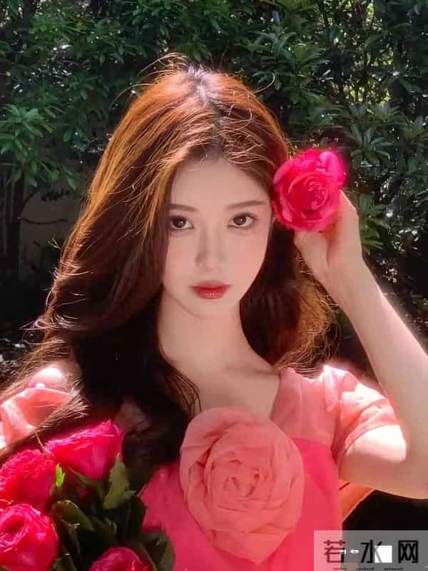 河南南阳一校花太漂亮了，仙姿玉色，貌美如花，绝世佳人不过如此