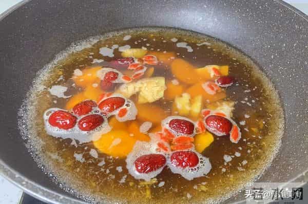 建议所有女孩子多喝它，驱寒养胃，比阿胶还养颜！