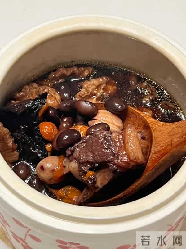 肾好人不老！多吃3种“补肾黄金”，夜尿少、腰不酸，60岁像40