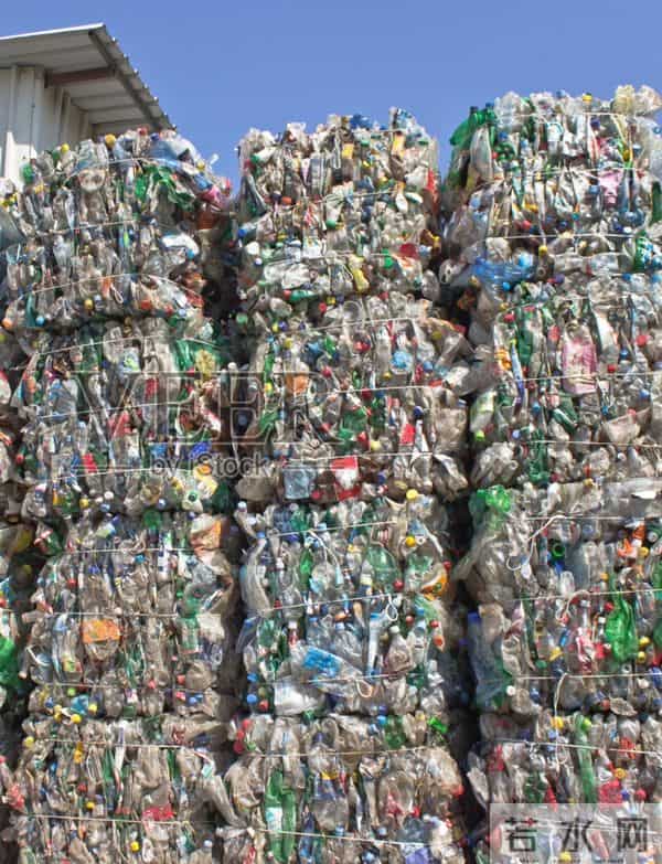 说句扎心的话：塑料瓶子做的再生纤维你们买不起。