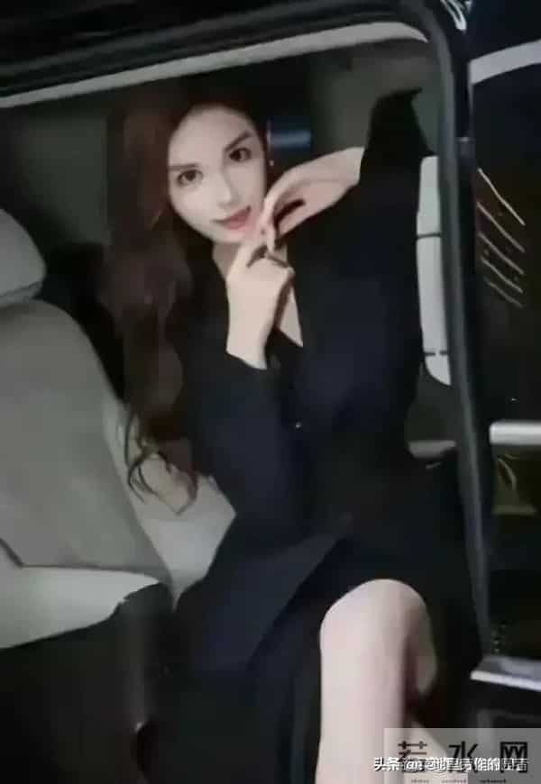 顶级车模王琳 身高179cm 身材拥有黄金比例 散发迷人身材魅力