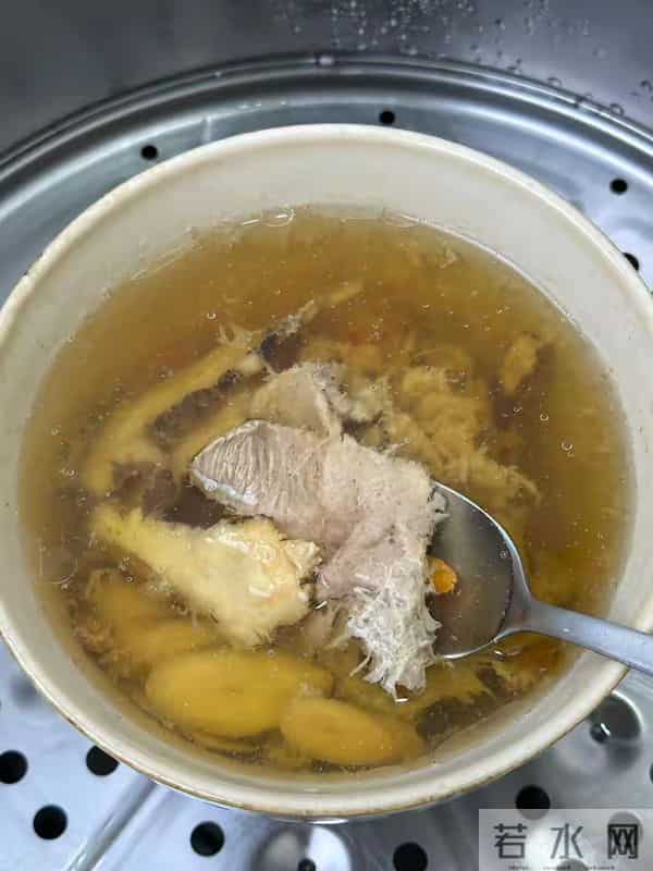 失眠的人乐了！这菜天然助眠还补血，每周1次，气色亮睡得稳