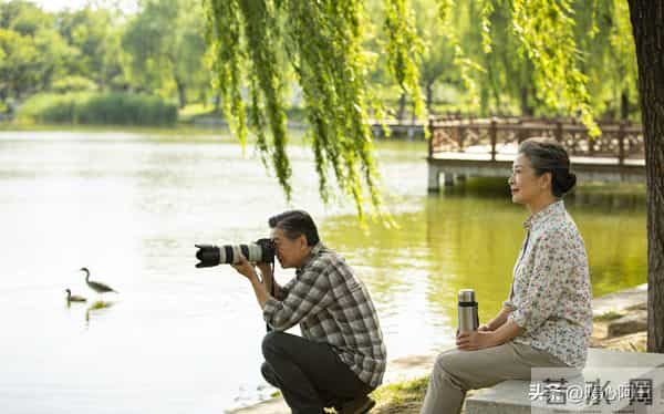 告别夫妻模式:“第三种关系”成中老年新选择,越处越舒心