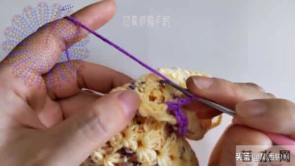 绮络抱枕：绮络花片别闲置，拼个抱枕给小章，有教程，新手也能做