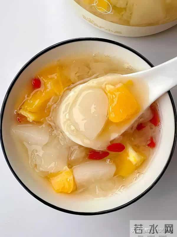 自带“黄体酮”的4种食物，女人过了40岁要多吃，皮肤白嫩气色好