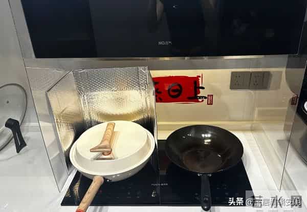 用油烟机时，到底要不要“开窗”？听内行人说完，才知我一直做错