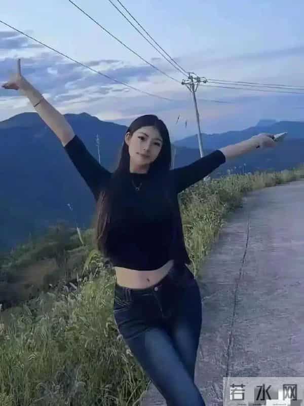 她这个身材，是目前为止，我见过最好的身形，不接受反驳