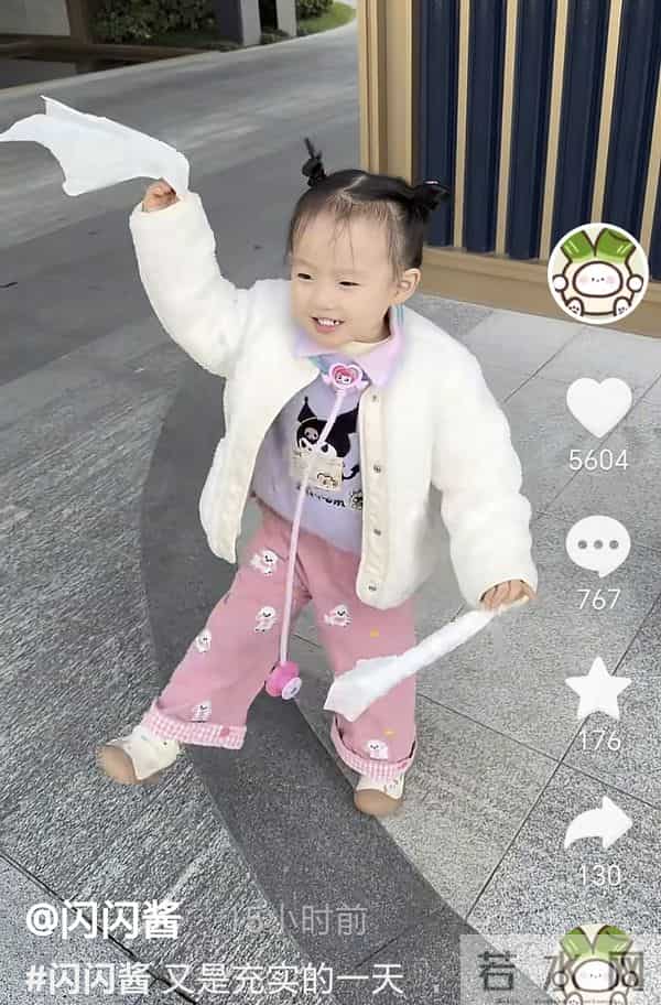 多虑了！担心闪闪知道她是私生子会抑郁！黄一鸣未婚生女感觉光荣