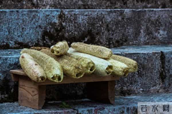 小时候你有用过丝瓜络洗碗吗？太有过了，那时候没有洗洁精