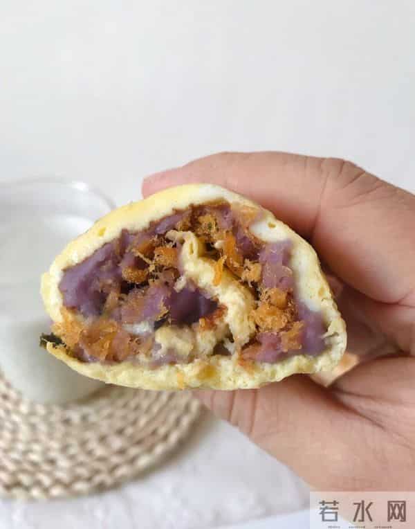芋头控必试！蛋饼包芋泥做法，一口咬下去太治愈了