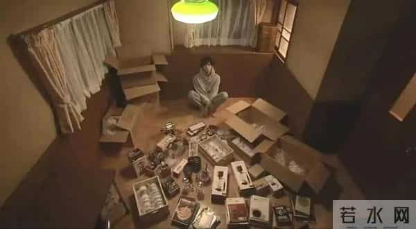 为了给女儿腾出一间书房，一个中年大叔决定“断舍离”