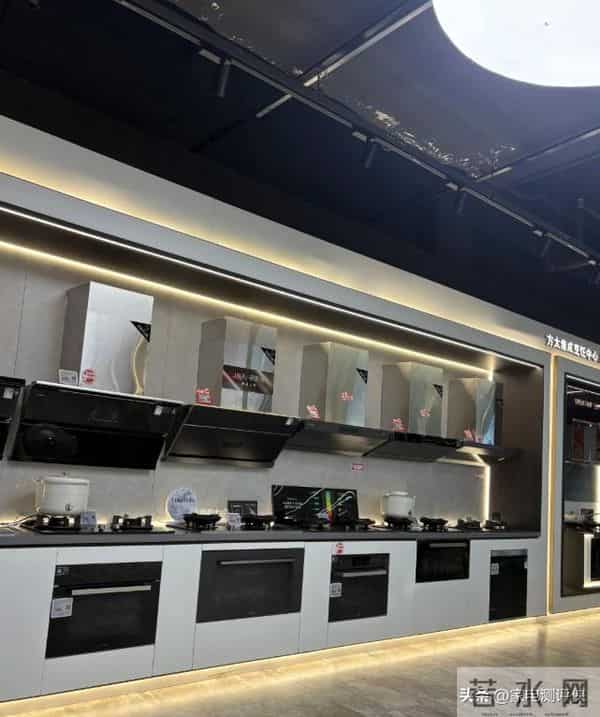 为什么油烟机明明没坏,但就是不吸烟?内行人:别再上赶着当韭菜