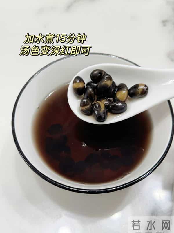 老公半夜总起夜？爷爷教我一招，喝半月黑豆水，他终于能睡整觉了