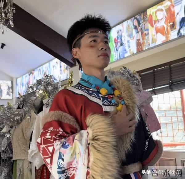 许妈连线浩男品尝美食 骑摩托车出现尴尬一幕 老谢回应公司没法运转