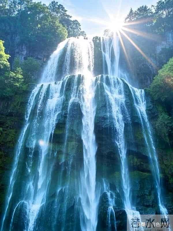 男子醉后，当着妻子和孩子的面说：我后悔娶你了！还是喜欢前女友