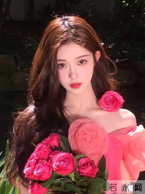 河南南阳一校花太漂亮了，仙姿玉色，貌美如花，绝世佳人不过如此